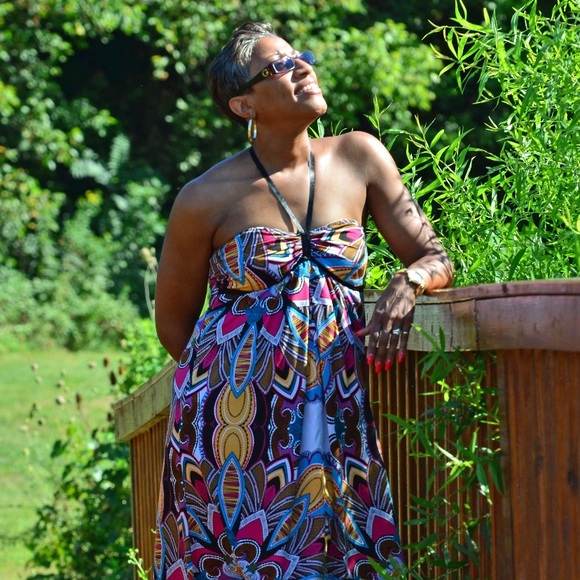 Meet your Posher, Valarie - Picture 2 of 3